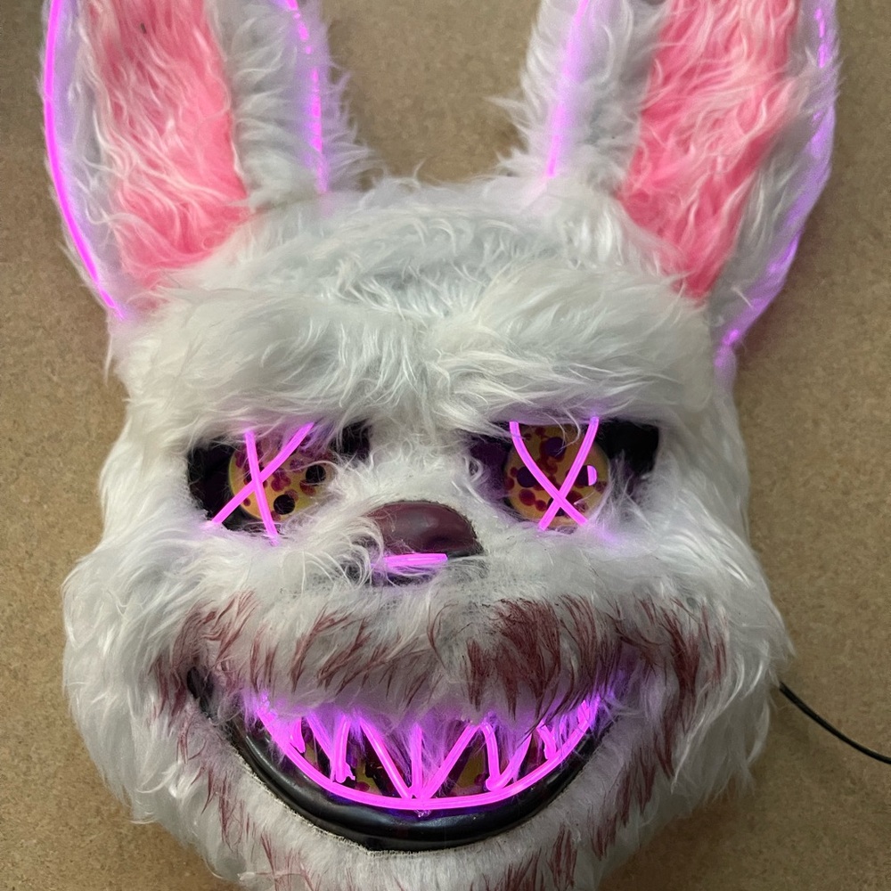 LED Light-Up Clown Mask - Picture 13 of 14